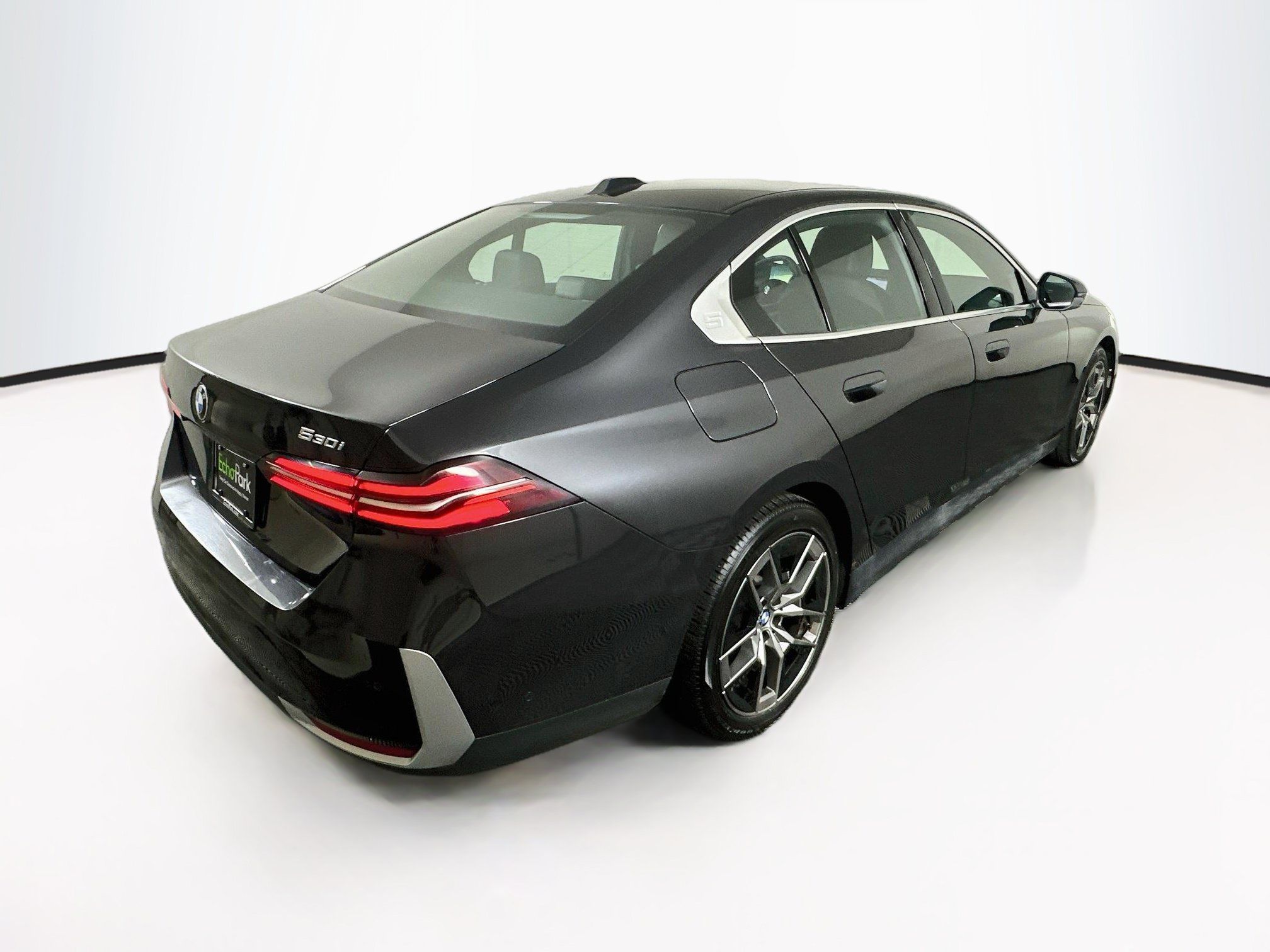Used 2026 BMW 530i RWD image 9