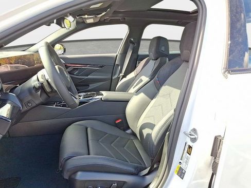 New 2026 BMW 550e xDrive 550e xDrive image 12