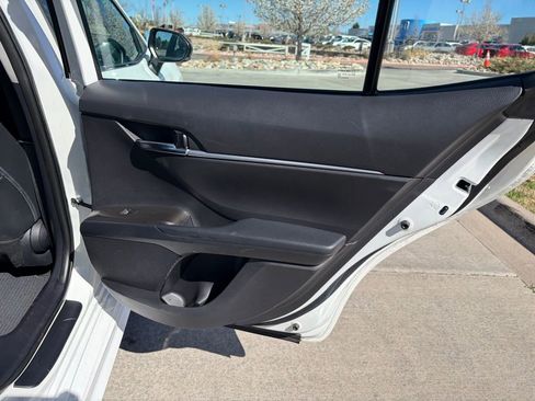 Used 2023 Toyota Camry SE image 21