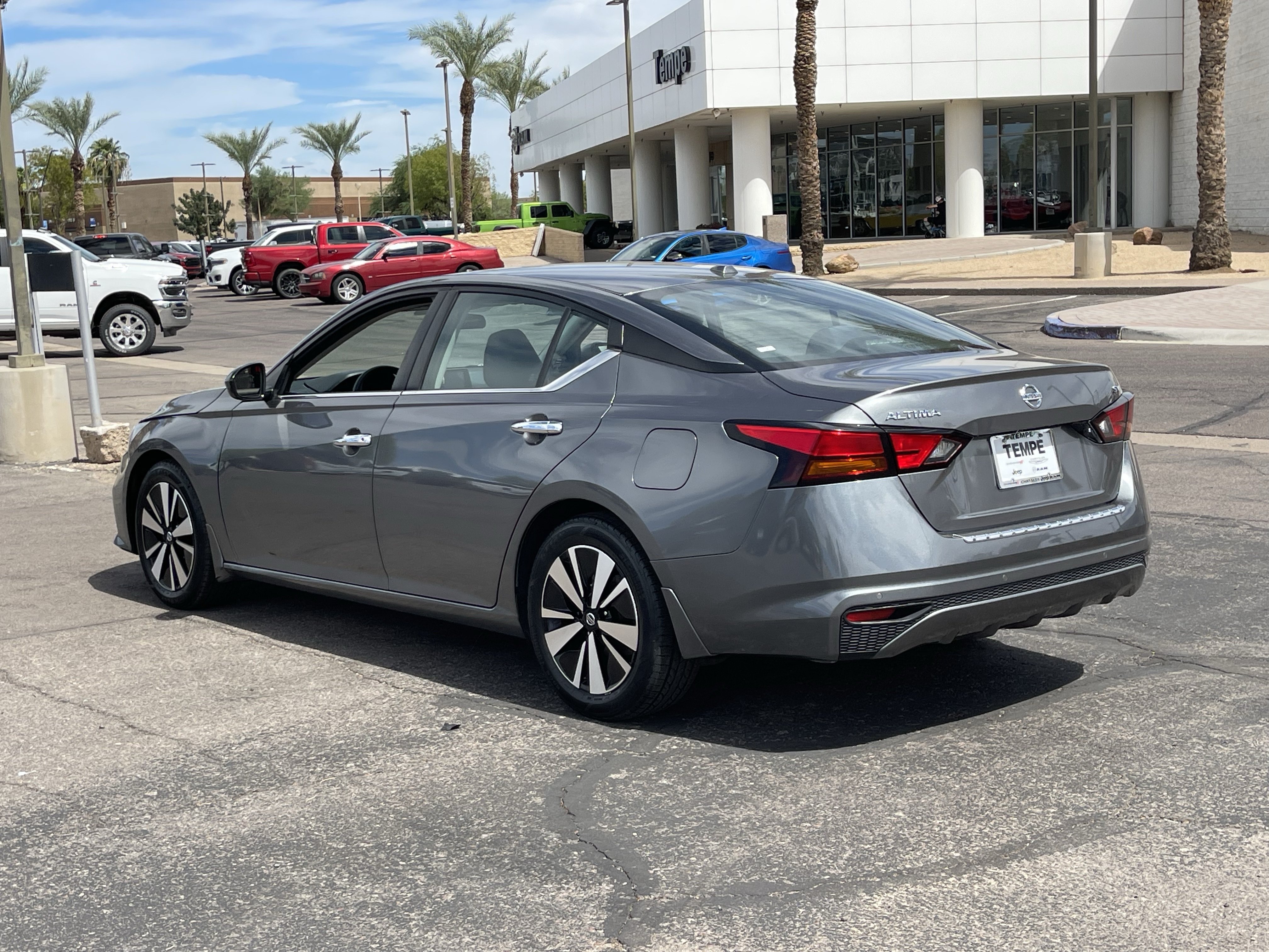 Used 2022 Nissan Altima 2.5 SV FWD image 4