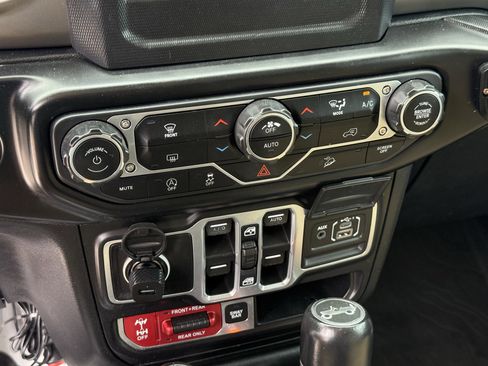 Used 2018 Jeep Wrangler Unlimited Rubicon image 23