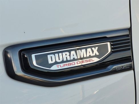 Used 2024 GMC Sierra 1500 AT4 w/ Technology Package image 4