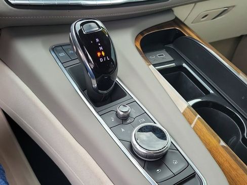 Used 2024 Cadillac Escalade ESV Sport Platinum image 25