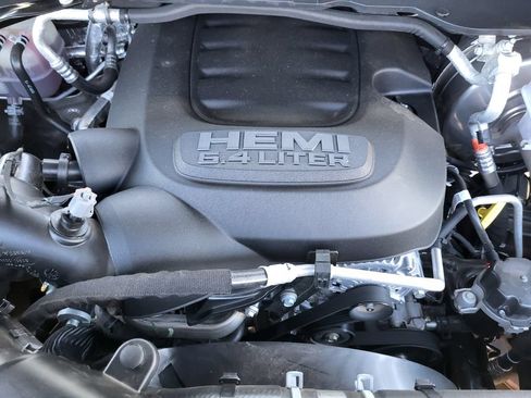 Used 2026 RAM 2500 Big Horn AWD/4WD image 32
