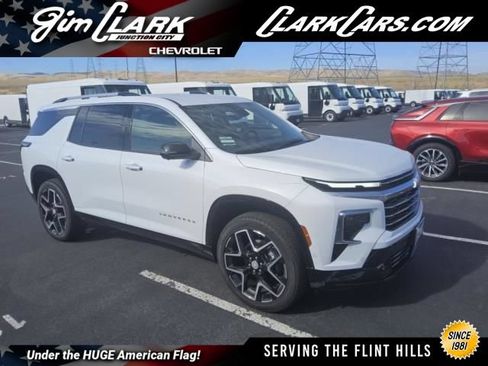 Used 2026 Chevrolet Traverse High Country AWD/4WD image 1