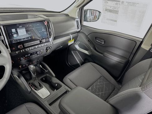 New 2025 Nissan Frontier SV w/ SV Convenience Package image 24