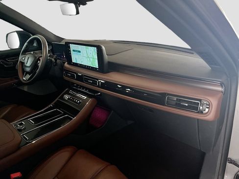 Used 2025 Lincoln Aviator Reserve w/ Equipment Group 201A AWD/4WD image 33