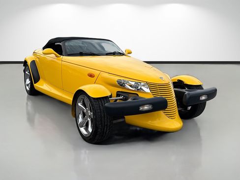 Used 2002 Chrysler Prowler RWD image 1