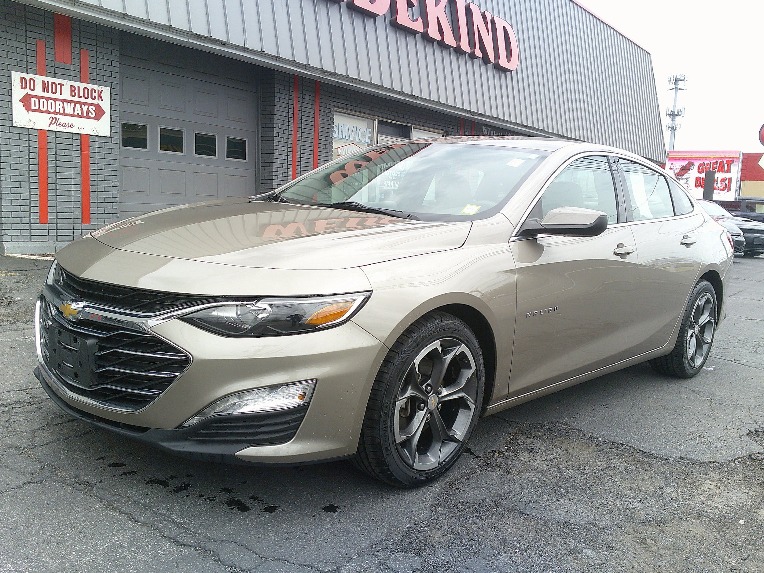 Used 2023 Chevrolet Malibu LT FWD image 11