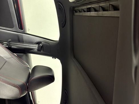 Used 2017 Volkswagen Jetta GLI image 13