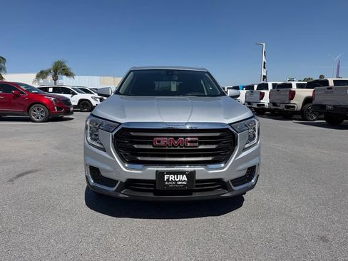Used 2022 GMC Terrain SLE FWD image 2