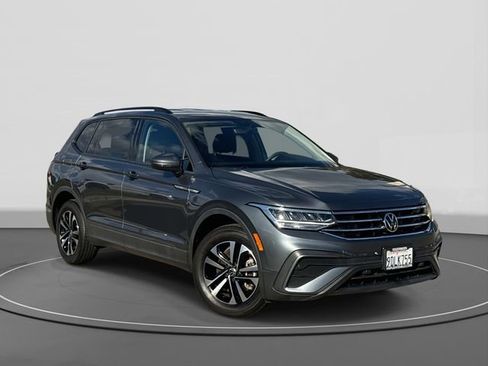 Used 2023 Volkswagen Tiguan S image 1