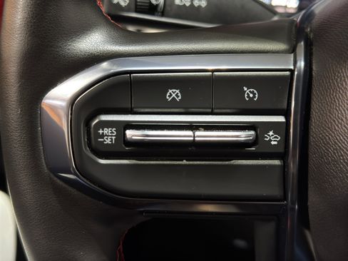 Used 2024 GMC Canyon AT4X image 25