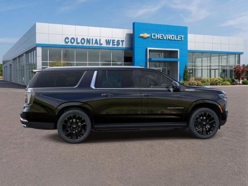 New 2026 Chevrolet Suburban High Country AWD/4WD image 5