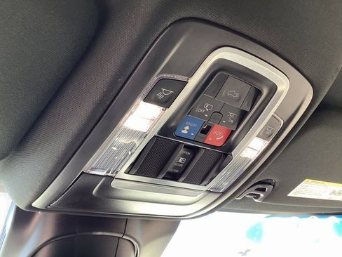 Used 2022 RAM 3500 Laramie image 21