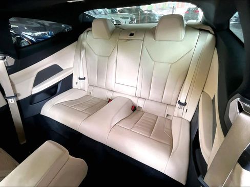 Used 2021 BMW 430i Coupe w/ Premium Package image 19