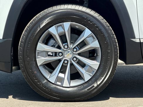 New 2026 Chevrolet Equinox LT w/ Safety and Technology Package FWD image 26