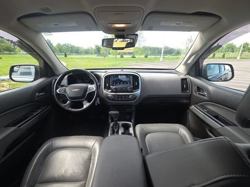 Used 2015 Chevrolet Colorado LT w/ Luxury Package RWD image 16