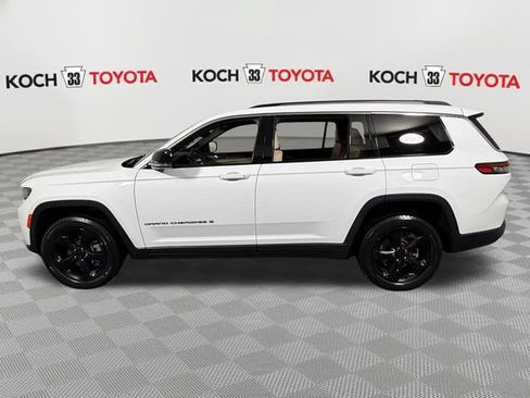 Used 2023 Jeep Grand Cherokee L Limited AWD/4WD image 4