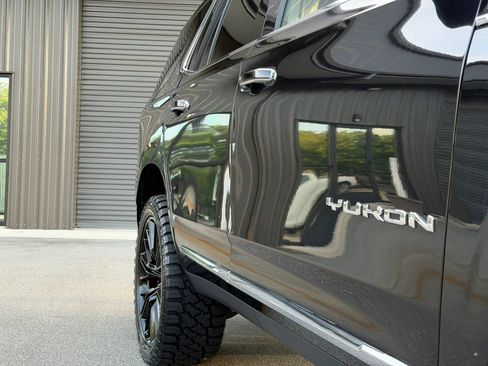 Used 2021 GMC Yukon SLT AWD/4WD image 13