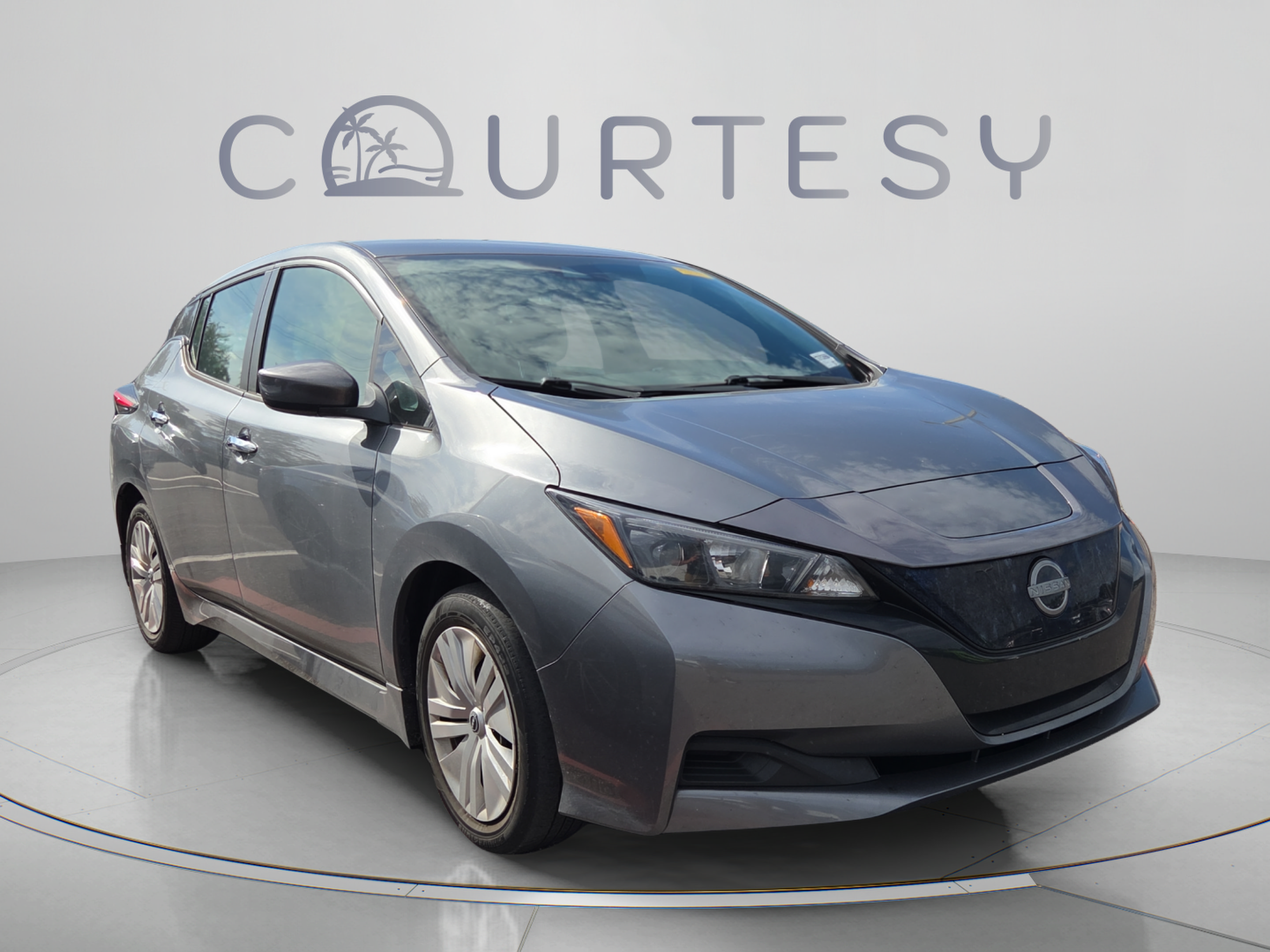 Used 2023 Nissan Leaf S FWD image 3