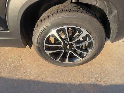 Used 2024 Chevrolet TrailBlazer LT w/ LT Cold Weather Package image 32