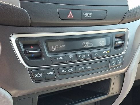 Used 2021 Honda Pilot LX image 16
