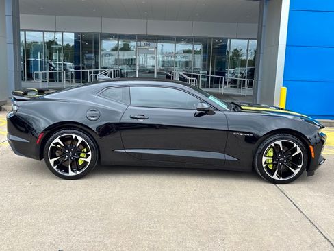 Used 2023 Chevrolet Camaro SS RWD image 2