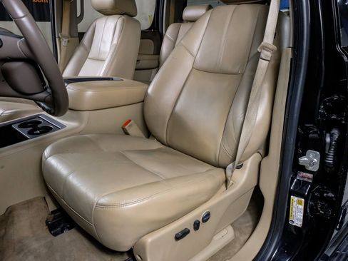 Used 2011 Chevrolet Silverado 1500 LTZ w/ LTZ Plus Package image 28