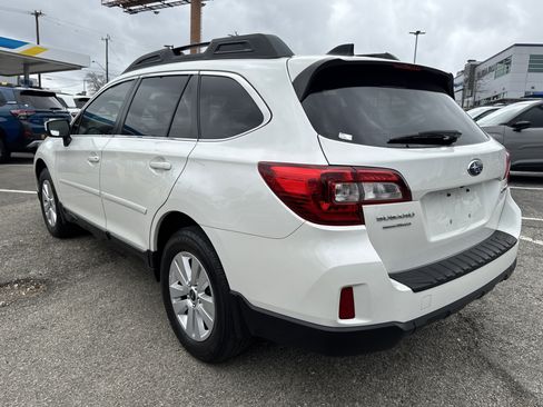 Used 2016 Subaru Outback 2.5i Premium image 5