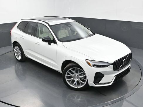 Used 2025 Volvo XC60 B5 Ultra w/ Protection Package Premier image 30