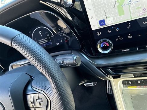 Used 2024 Lexus TX 500h AWD w/ Technology Package image 23