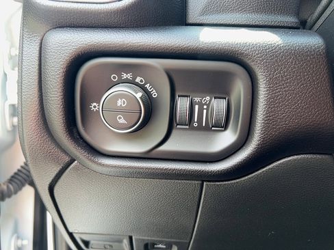 Used 2023 RAM 2500 Laramie AWD/4WD image 18