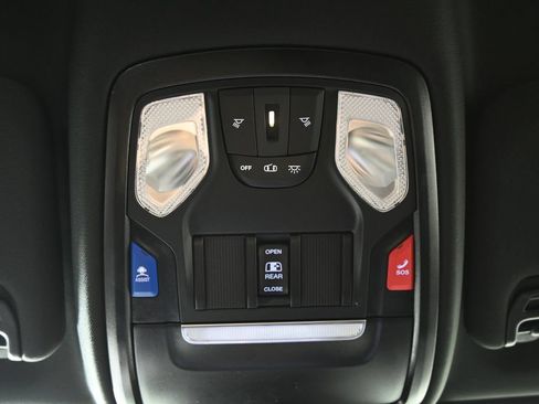 Used 2026 RAM 3500 Big Horn AWD/4WD image 33