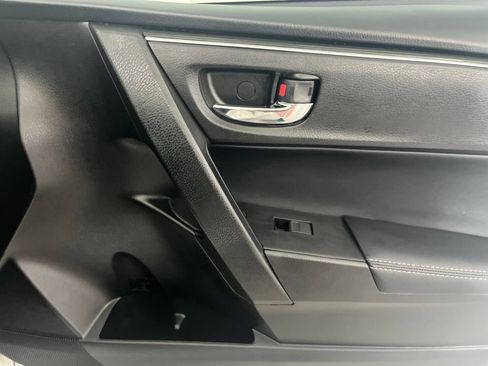 Used 2018 Toyota Corolla XLE FWD image 54