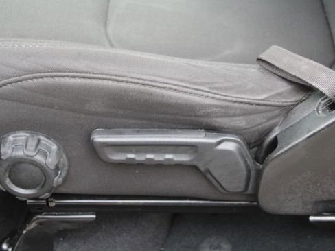 Used 2023 Jeep Wrangler Sport image 30