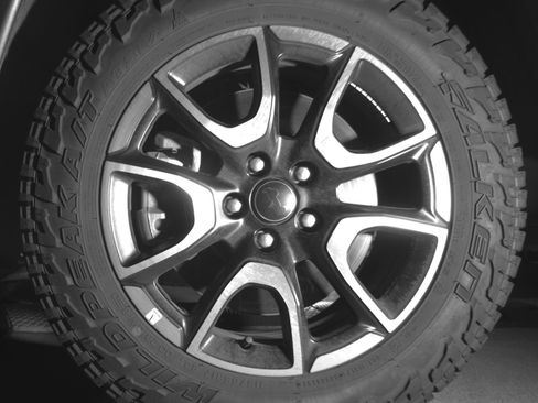 Used 2025 Jeep Compass Trailhawk image 12