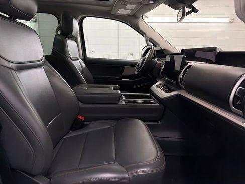 Certified 2025 Ford Expedition Active image 31