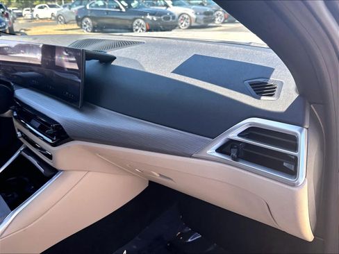 Used 2025 BMW i4 eDrive40 RWD image 28