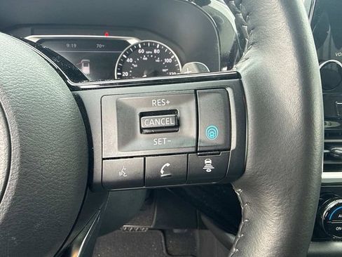 Used 2023 Nissan Pathfinder SL w/ SL Premium Package image 32