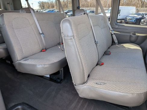 Used 2025 Chevrolet Express 3500 LT w/ LT Preferred Equipment Group image 17