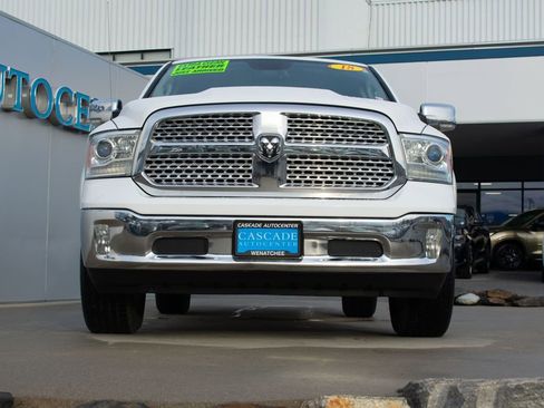 Used 2018 RAM 1500 Laramie image 3