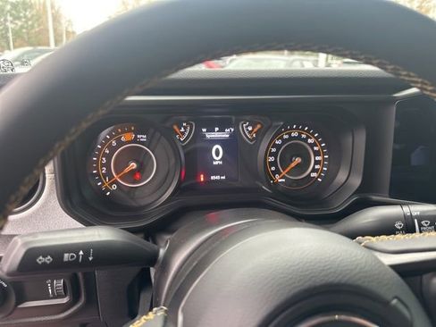 Used 2024 Jeep Wrangler Sport S image 45