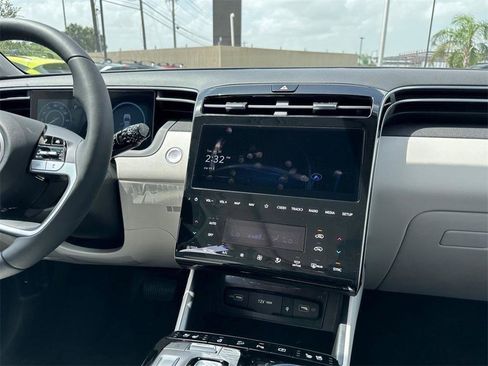 Used 2024 Hyundai Tucson Limited image 14