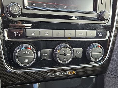 Used 2019 Volkswagen Passat 2.0T SE R-Line image 17