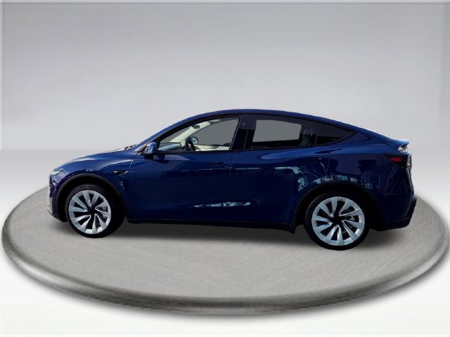 Used 2026 Tesla Model Y Long Range RWD image 16