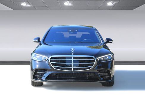 Used 2023 Mercedes-Benz S 500 4MATIC image 3