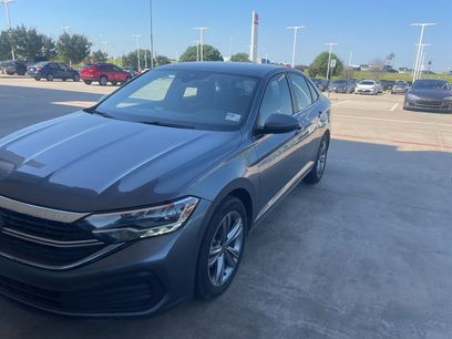 Used 2024 Volkswagen Jetta SE
