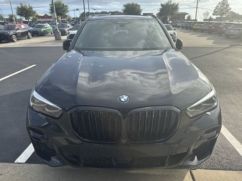 Used 2023 BMW X5 sDrive40i w/ M Sport Package RWD image 3