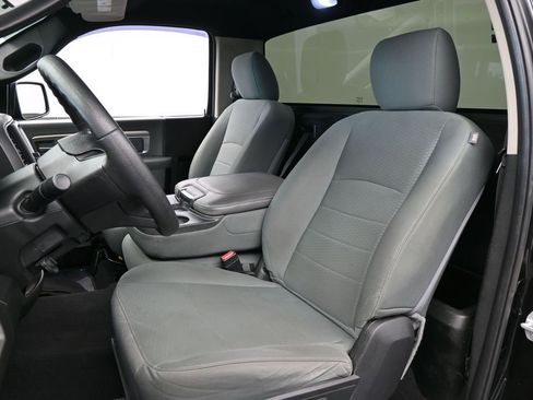 Used 2018 RAM 1500 Express w/ Black Ram 1500 Express Group RWD image 10